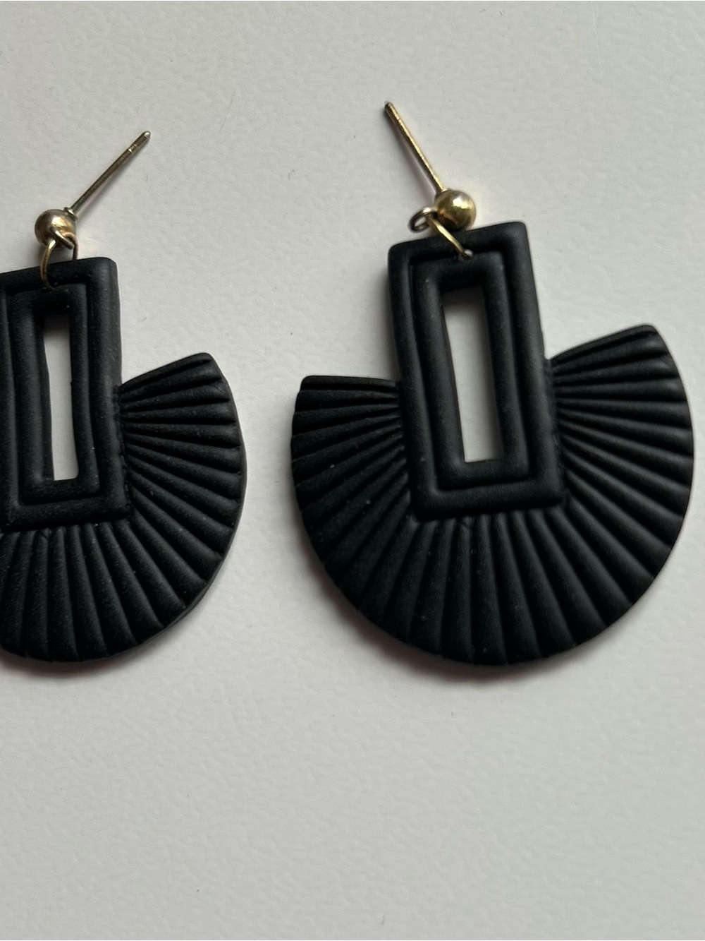 Black Fan-Textured Drop Earrings - Unbranded